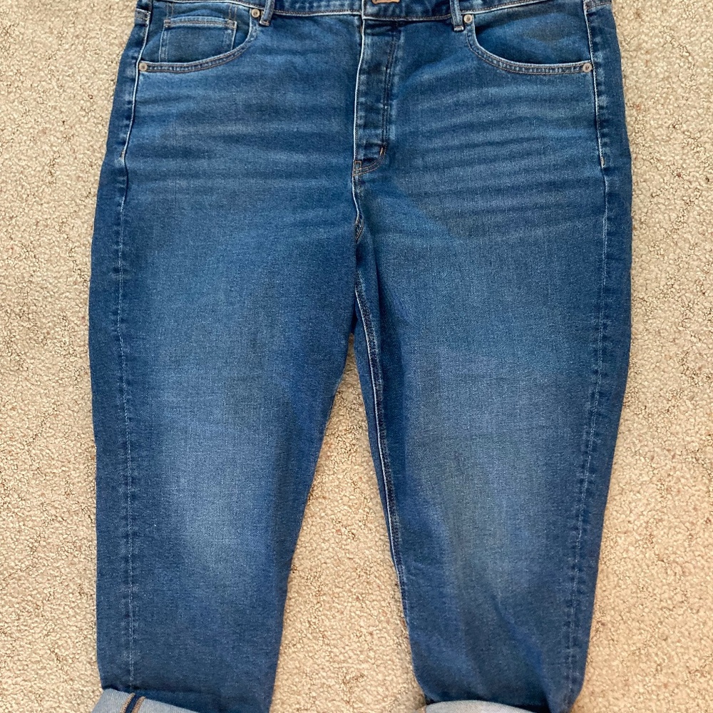 American Eagle Outfitters High-Rise Blue Jeans